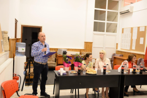 Cabinet Ginecologic Zimnicea Medic primar Obstetrică Ginecologie Doctor în Științe Medicale Dr. Cristi Caraveteanu